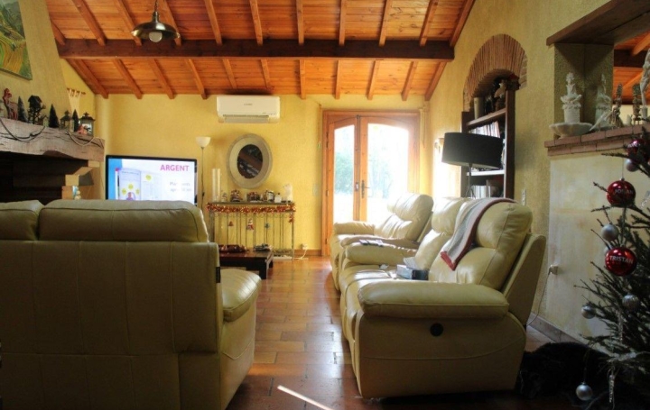 Propriété BEAUMONT-DE-LOMAGNE (82500)  490 m2 1 190 250 € 