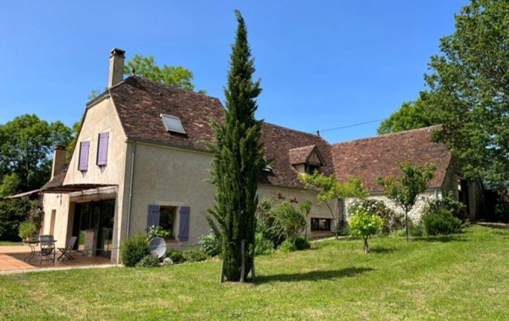 Propriété CAHORS (46000)  225 m2 748 800 € 