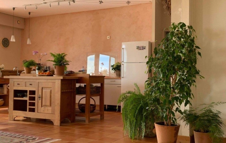 Propriété CAHORS (46000)  225 m2 748 800 € 