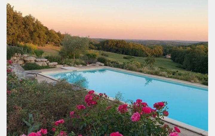 Propriété CAHORS (46000)  225 m2 748 800 € 