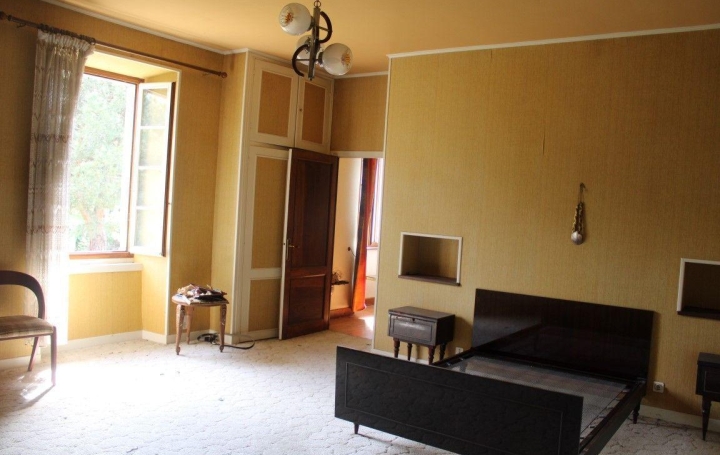 Propriété SAINT-GAUDENS (31800)  330 m2 349 800 € 