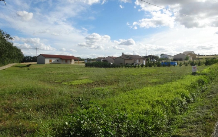 Réseau Immo-diffusion : Terrain  SOLOMIAC   32 000 € 