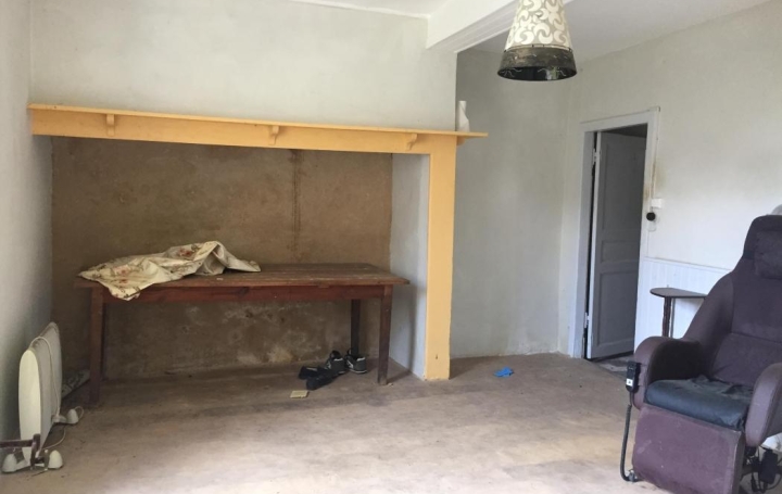 Réseau Immo-diffusion : Maison de village  LE BROUILH-MONBERT  90 m2 39 000 € 