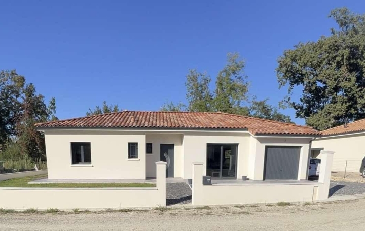 Maison de village CAUSSENS (32100)  100 m2 220 000 € 