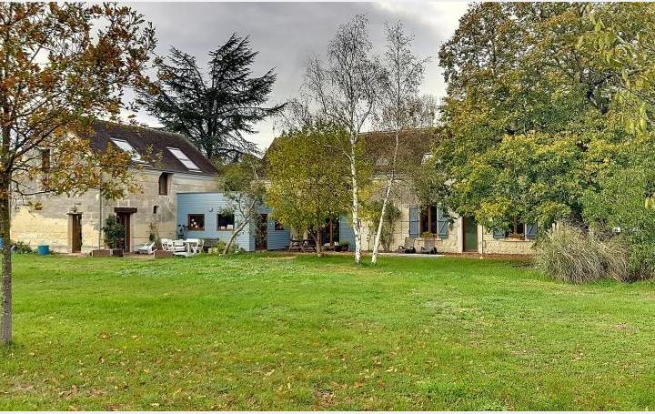 Réseau Immo-diffusion : Maison  LA CHARTRE-SUR-LE-LOIR  240 m2 252 000 € 