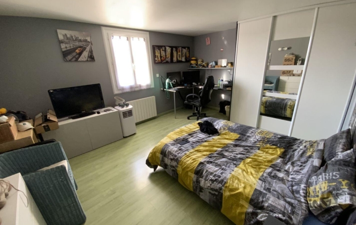 Maison VENDOME (41100)  183 m2 439 000 € 