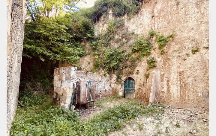 Maison LA CHARTRE-SUR-LE-LOIR (72340)  74 m2 81 000 € 