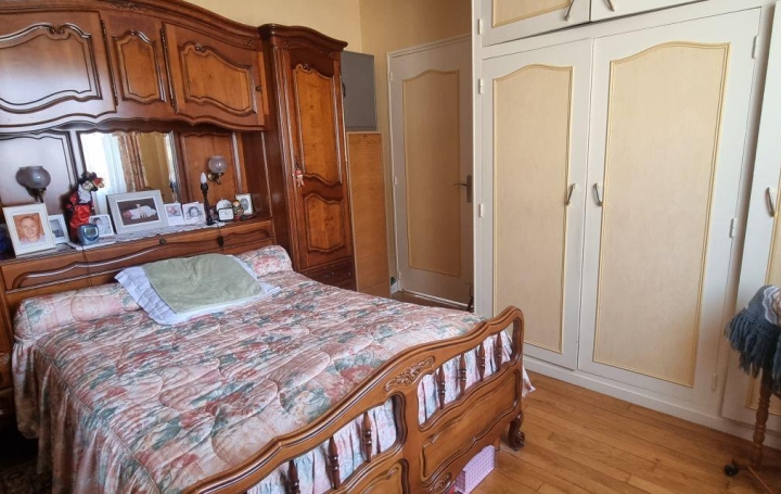 Maison VENDOME (41100)  99 m2 194 250 € 