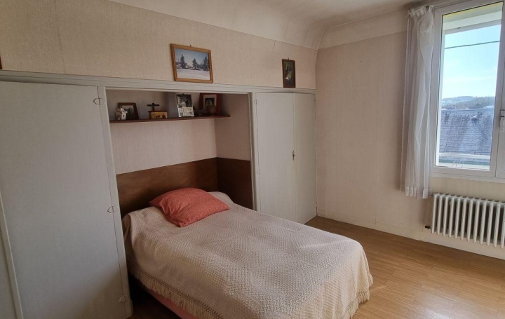 Maison VENDOME (41100)  99 m2 194 250 € 