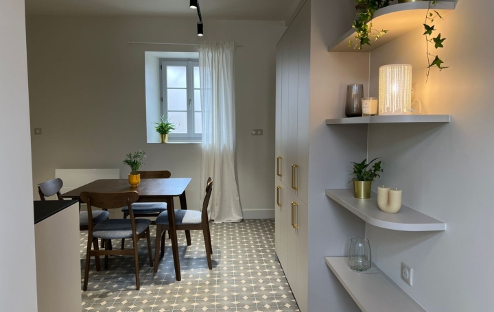 Maison VENDOME (41100)  79 m2 144 000 € 