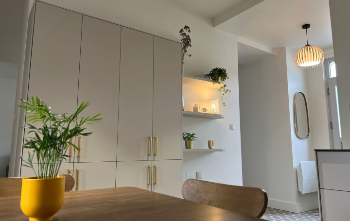 Maison VENDOME (41100)  79 m2 144 000 € 