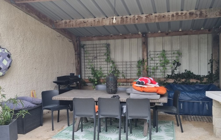 Maison VENDOME (41100)  177 m2 222 000 € 