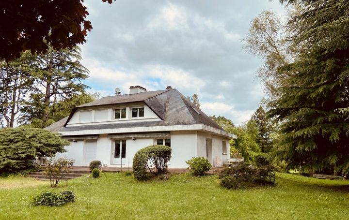 Maison VENDOME (41100)  104 m2 189 000 € 