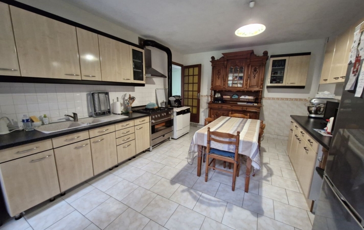 Propriété VENDOME (41100)  157 m2 314 800 € 