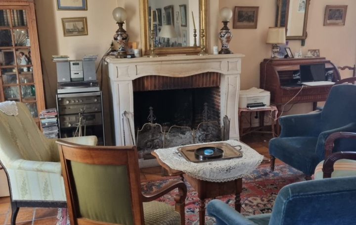 Maison VENDOME (41100)  161 m2 241 500 € 