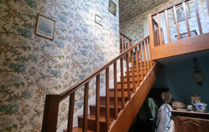 Maison VENDOME (41100)  161 m2 241 500 € 