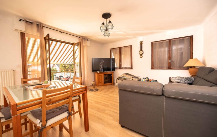 Maison CLAMART (92140)  197 m2 842 400 € 