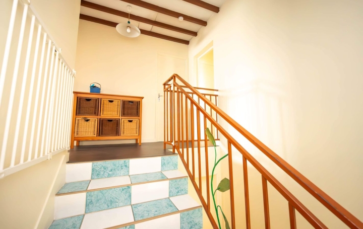 Maison CLAMART (92140)  197 m2 842 400 € 