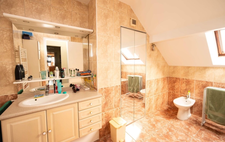 Maison CLAMART (92140)  197 m2 842 400 € 