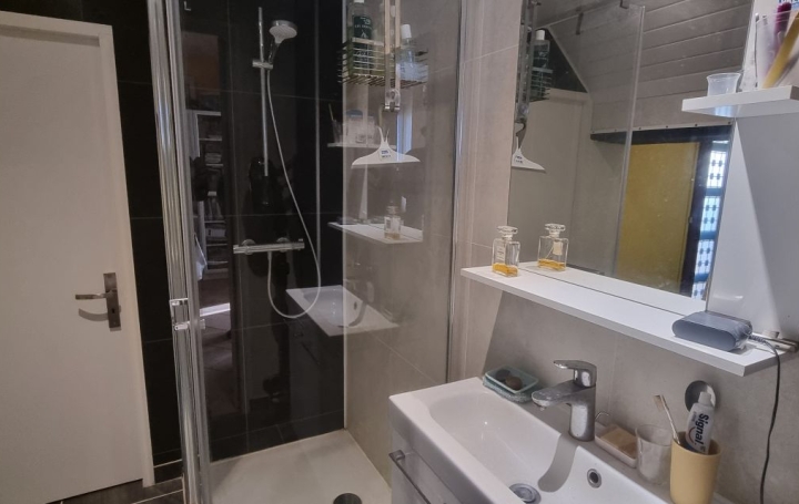 Maison VENDOME (41100)  115 m2 209 500 € 