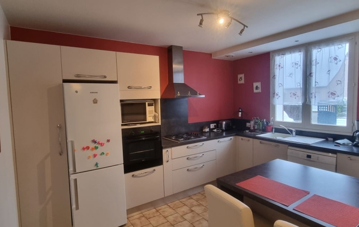 Maison VENDOME (41100)  130 m2 255 000 € 