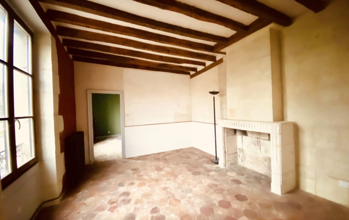 Maison VENDOME (41100)  150 m2 133 000 € 