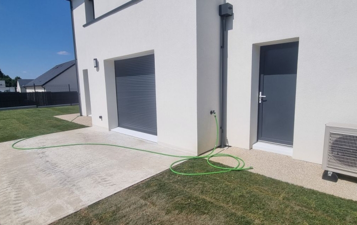 Maison VENDOME (41100)  142 m2 327 600 € 