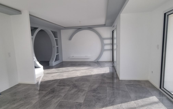 Maison VENDOME (41100)  142 m2 327 600 € 