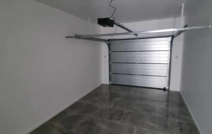 Maison VENDOME (41100)  142 m2 327 600 € 