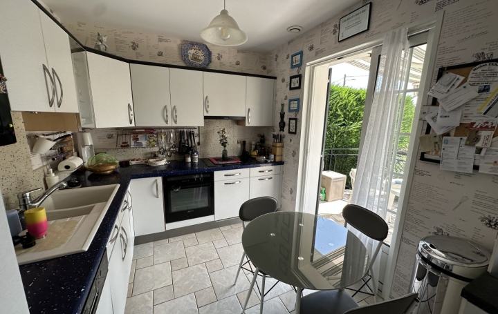 Maison VENDOME (41100)  186 m2 379 000 € 