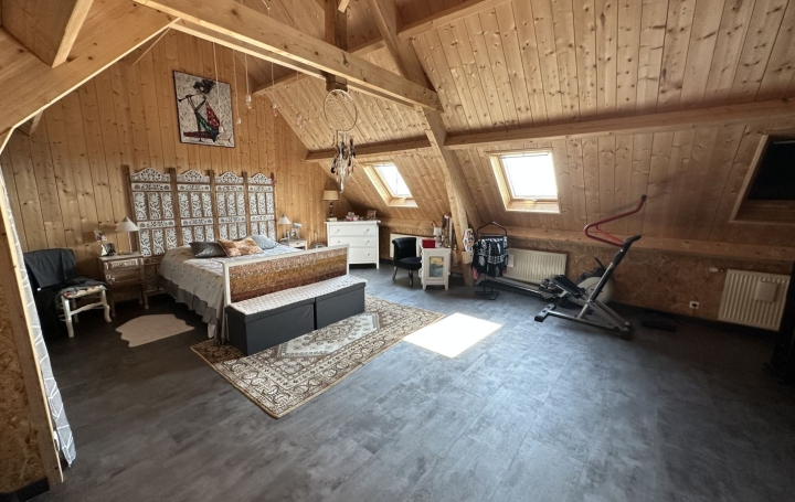 Maison VENDOME (41100)  186 m2 379 000 € 