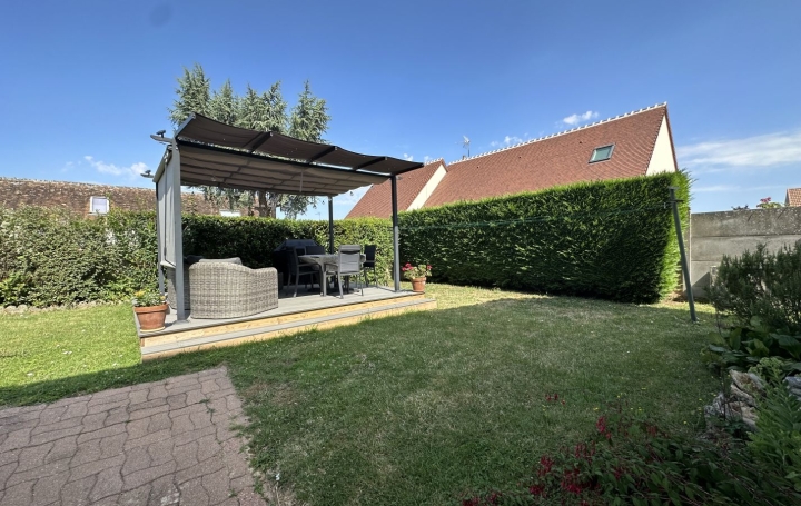 Maison VENDOME (41100)  186 m2 379 000 € 