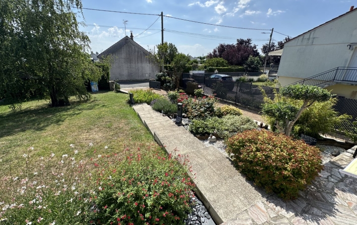 Maison VENDOME (41100)  186 m2 379 000 € 