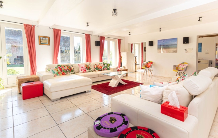 Maison LA BAZOCHE-GOUET (28330)  162 m2 294 000 € 