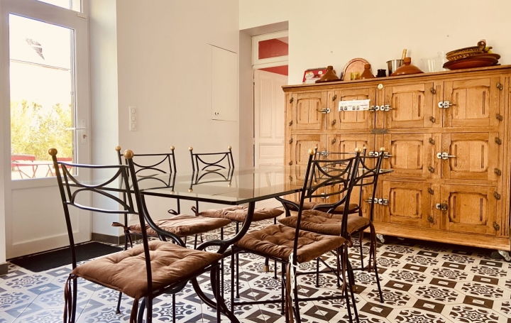 Maison VENDOME (41100)  273 m2 614 000 € 