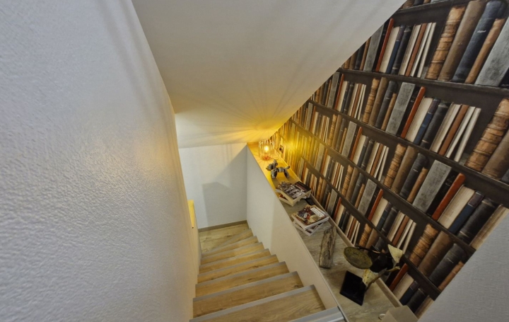 Maison VENDOME (41100)  156 m2 369 000 € 