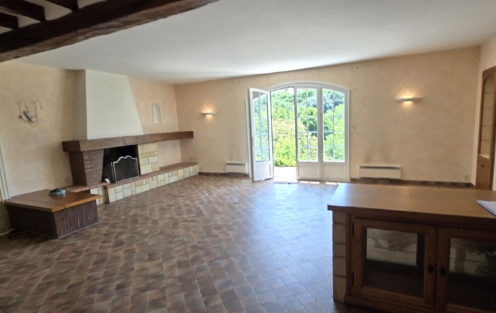 Maison VENDOME (41100)  162 m2 265 000 € 