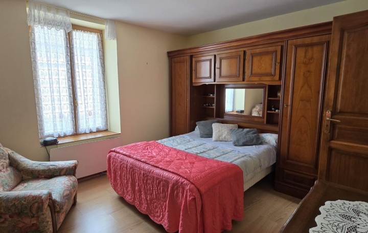 Maison ORLEANS (45000)  83 m2 118 000 € 