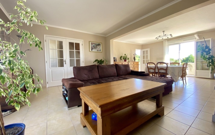 Villa VENDOME (41100)  198 m2 410 800 € 