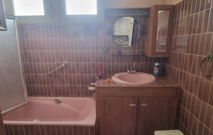 Maison VENDOME (41100)  117 m2 168 000 € 