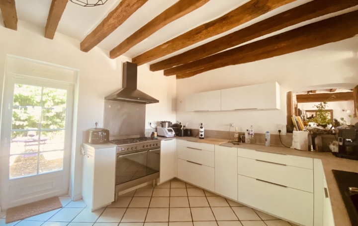 Maison VENDOME (41100)  198 m2 341 250 € 