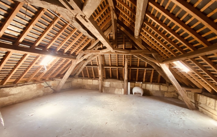 Maison MONTOIRE-SUR-LE-LOIR (41800)  157 m2 189 000 € 