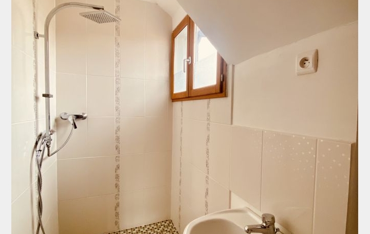 Maison VENDOME (41100)  115 m2 186 900 € 