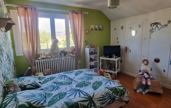 Maison VENDOME (41100)  133 m2 239 400 € 