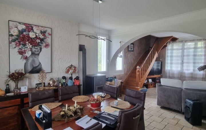 Maison VENDOME (41100)  133 m2 239 400 € 