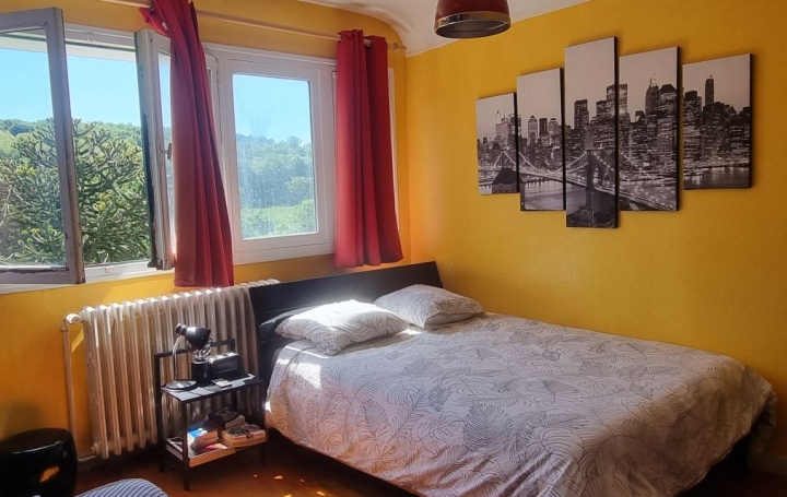 Maison VENDOME (41100)  133 m2 239 400 € 