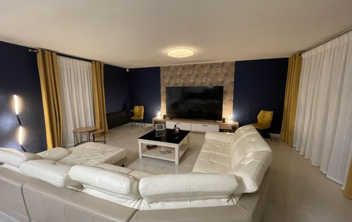 4 Pièces VENDOME (41100)  142 m2 365 000 € 