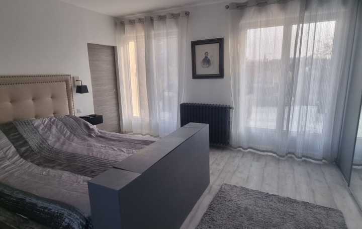 4 Pièces VENDOME (41100)  142 m2 365 000 € 