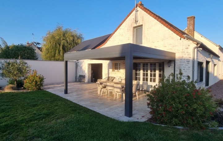 Maison VENDOME (41100)  220 m2 329 900 € 