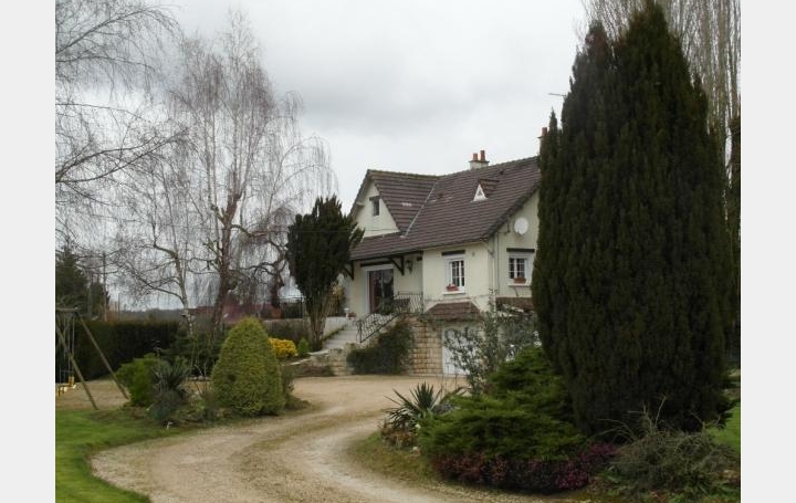 Réseau Immo-diffusion : Maison  SAINT-HILAIRE-LA-GRAVELLE  148 m2 250 950 € 